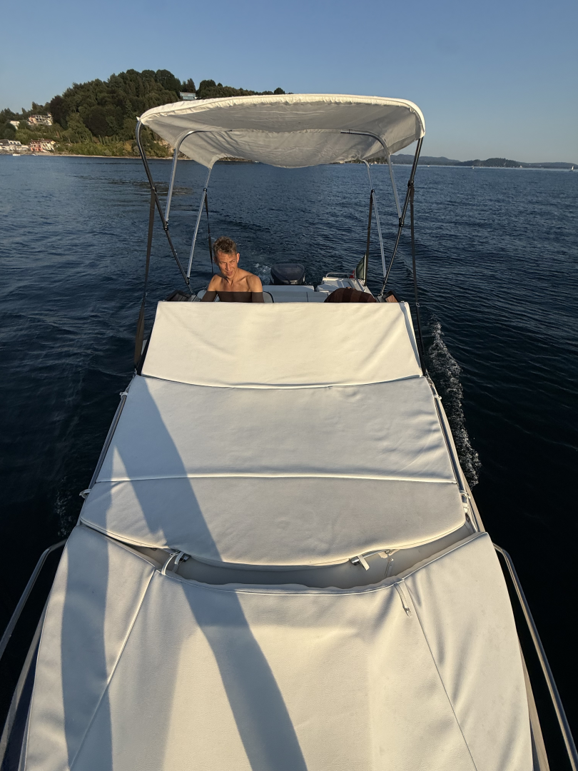 A HELLAS Hermes  te huur van particulier of professional in Stresa