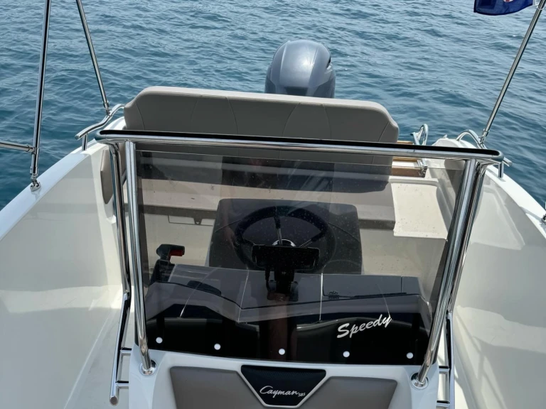 Bootverhuur speedy Cayman 585 in Trogir via SamBoat
