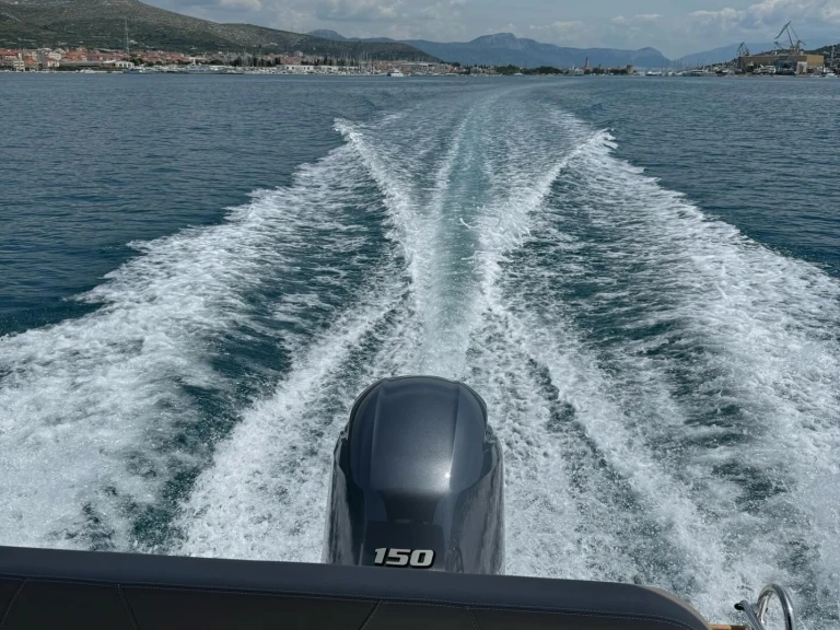 Huur Motorboot met of zonder schipper speedy in Trogir