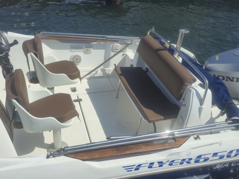 Bootverhuur Bénéteau Flyer 650 Open in Ayguade-Ceinturon via SamBoat