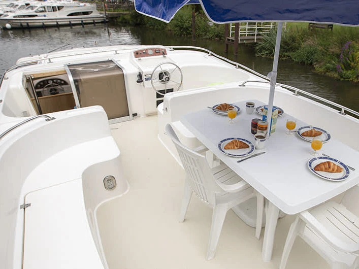 Bootverhuur Homps goedkoop Grand Classique