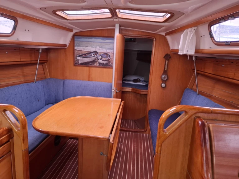 Bootverhuur Trogir goedkoop Bavaria 33 Cruiser