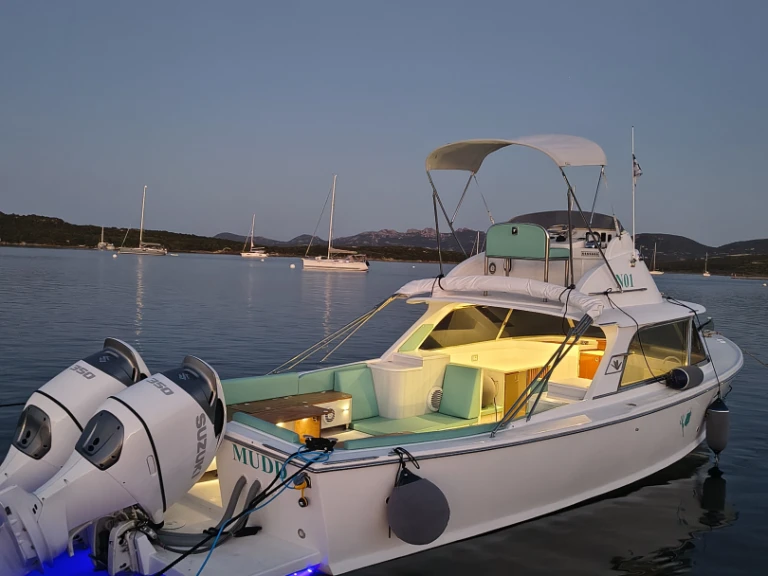 Motorboot te huur in Porto Pozzo voor de beste prijs