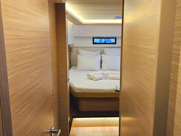Verhuur Catamaran Lagoon met vaarbewijs