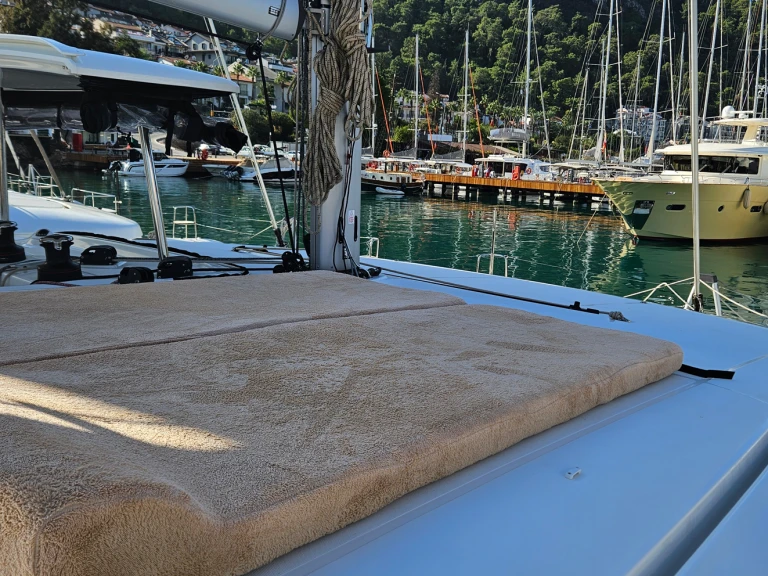 Bootverhuur Lagoon Lagoon 42 in Fethiye via SamBoat