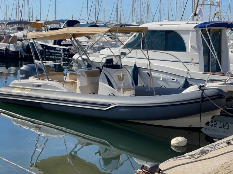 RIB te huur in Hyères voor de beste prijs