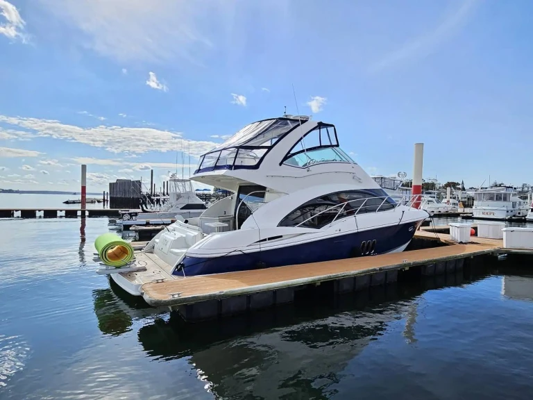 Huur een Cruisers Yacht 447 in New York (City)