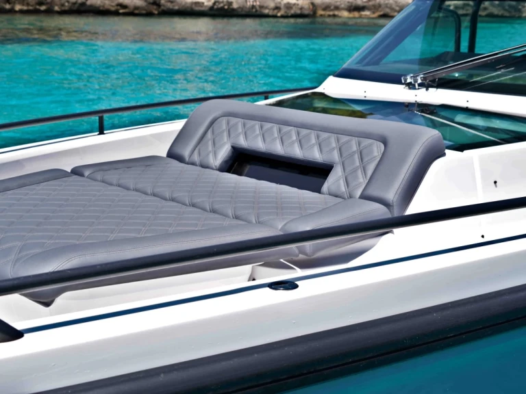 Motorboot te huur in Port de Cap d'Ail voor de beste prijs