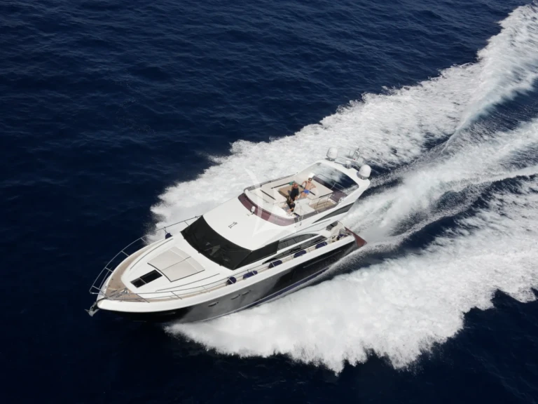 Huur een Princess Princess 64 Fly in Beaulieu-sur-Mer