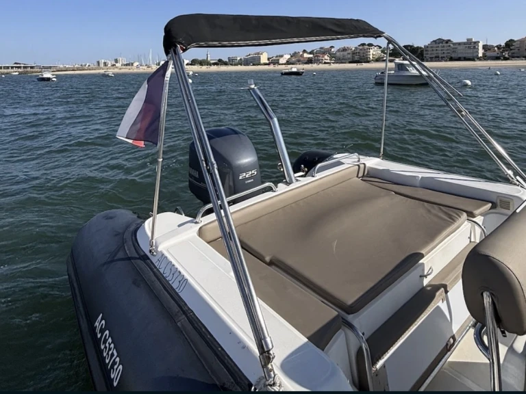 Huur een Joker Boat Clubman 26 Special in Grand Piquey