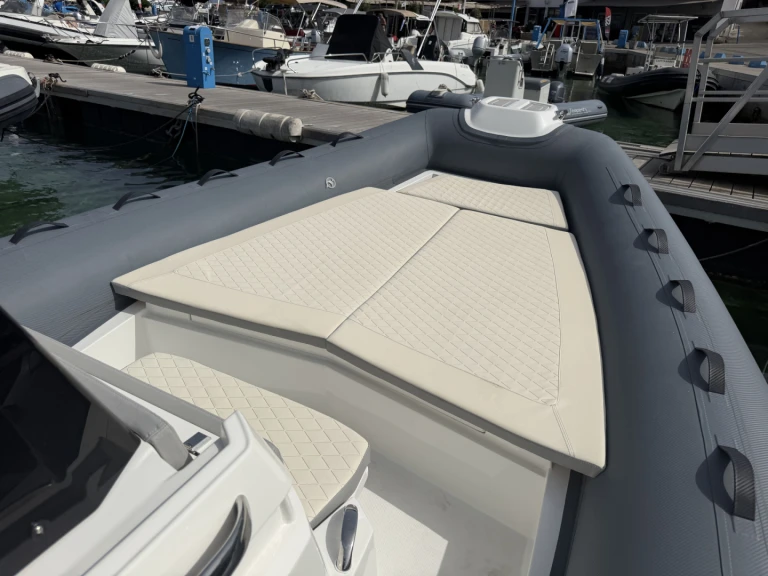 Bootverhuur Porto Pollo goedkoop MAR SEA 180