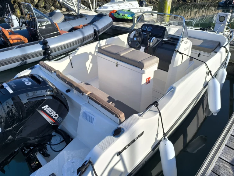 Verhuur Motorboot Quicksilver met vaarbewijs