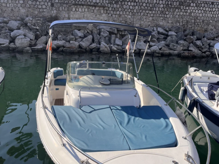 Bootverhuur La Condamine goedkoop Azura 650 WA