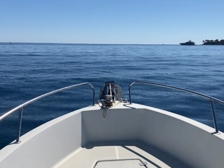Huur Motorboot met of zonder schipper Jeanneau in Frankrijk