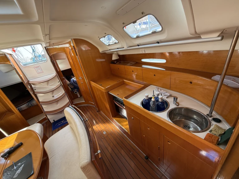 Verhuur Zeilboot Bénéteau met vaarbewijs