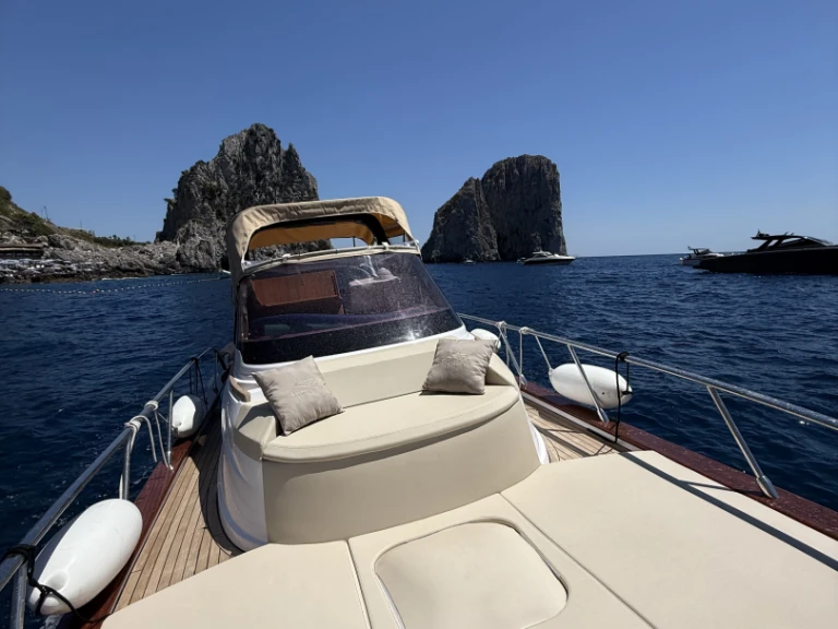 Huur Motorboot met of zonder schipper Mimi in Capri