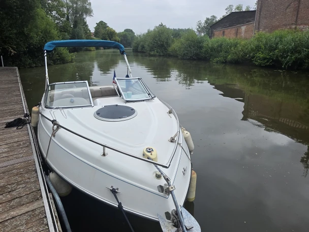 Verhuur Motorboot Four Winns met vaarbewijs
