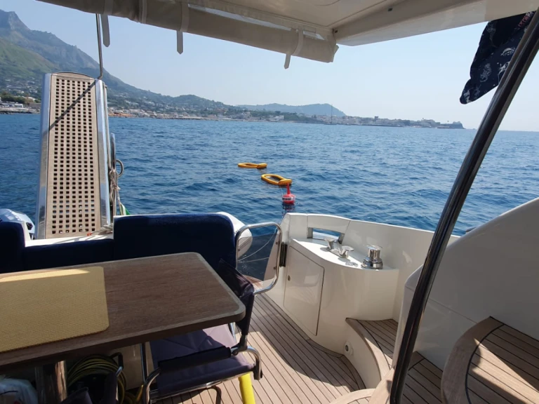 Jachthuur in La Maddalena - Azimut Azimut 46 Fly via SamBoat
