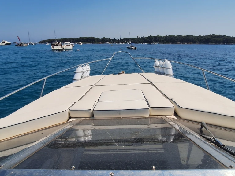 Sunseeker Portofino te huur van particulier of professional in Cannes