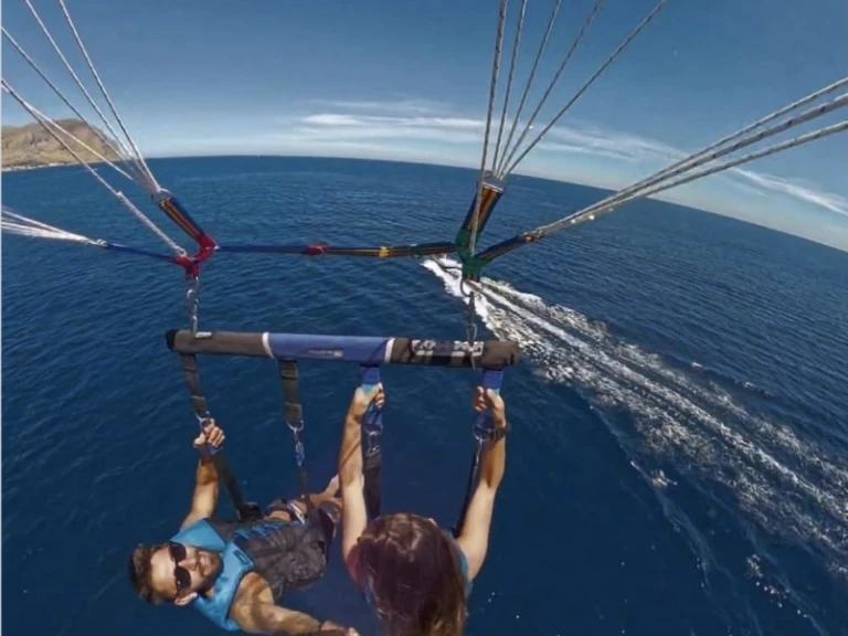 Bootverhuur Palermo goedkoop Parasailing 36