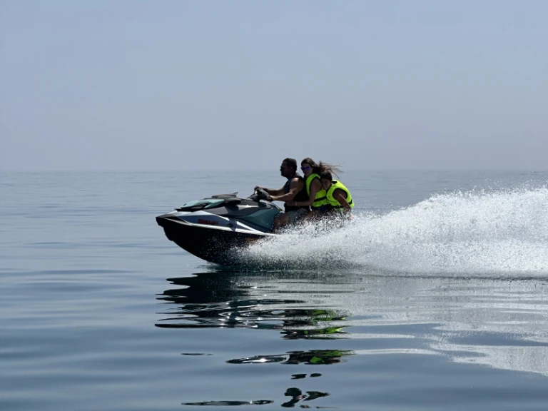 Sea-Doo GTI SE 170 AUDIO te huur van particulier of professional in Cascais