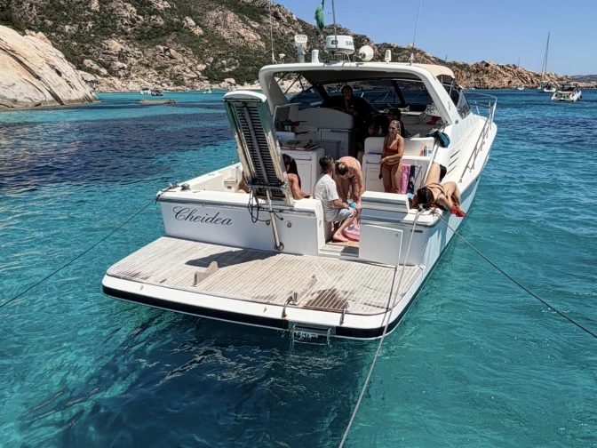 Huur een Novamarine Ten hd in L'Arcipelago della Maddalena