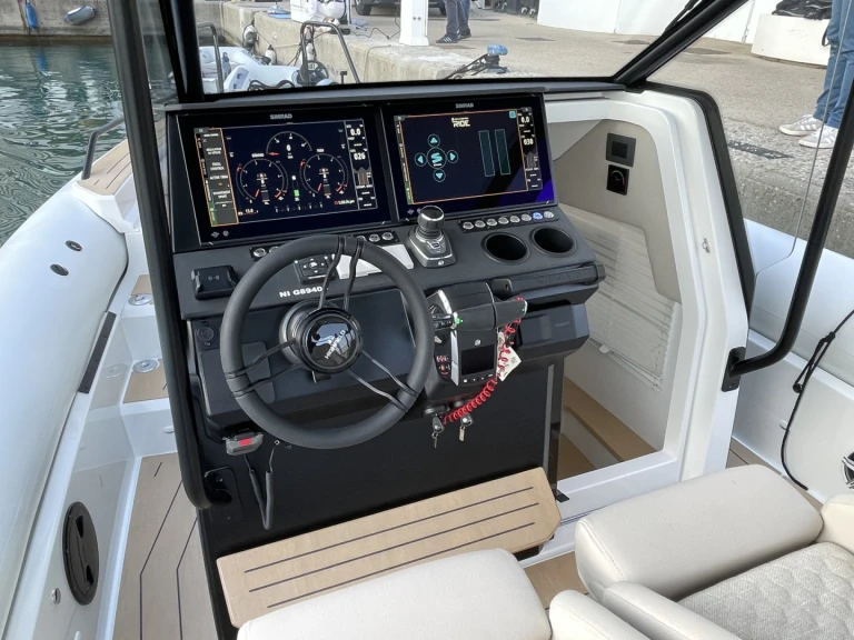 Bootverhuur Highfield ADV9 in La Trinité-sur-Mer via SamBoat