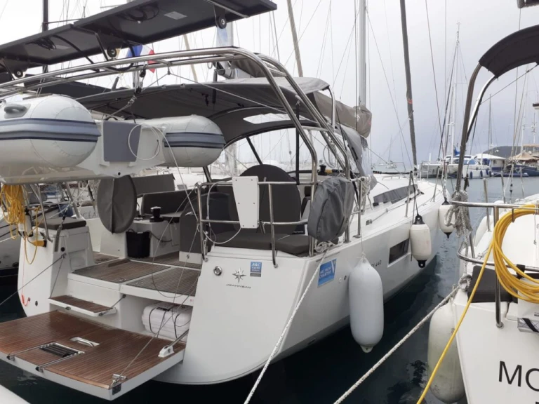 Jachthuur in Le Marin - Jeanneau Sun Odyssey 440 via SamBoat