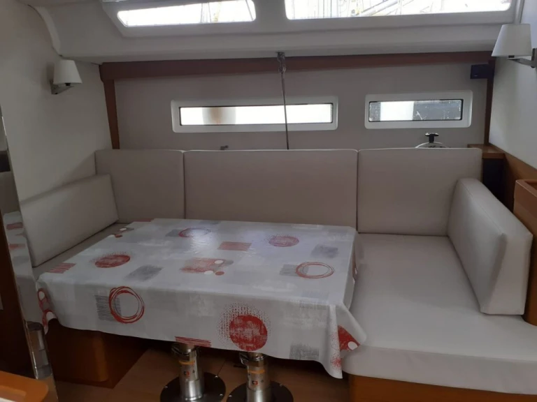 Bootverhuur Le Marin goedkoop Sun Odyssey 440