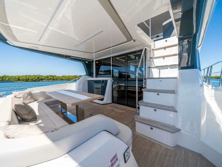 Bootverhuur Miami goedkoop 62ft
