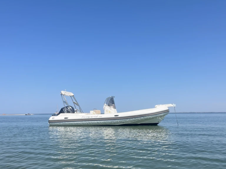 RIB te huur in Royan voor de beste prijs