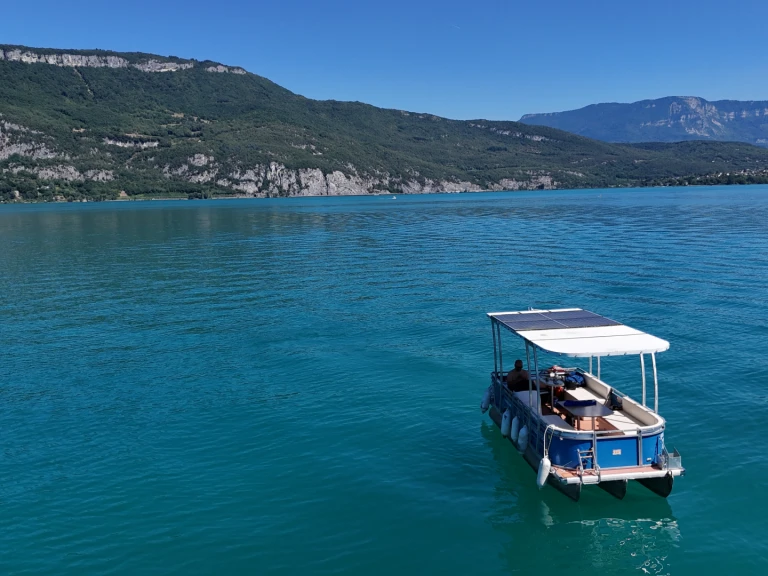 Huur een France pontoon 580 in Frankrijk
