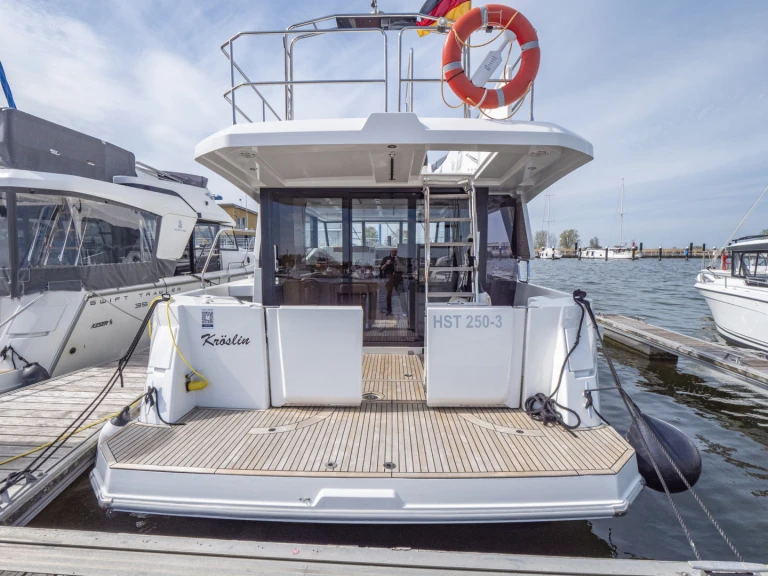 Woonboot te huur in Kröslin voor de beste prijs