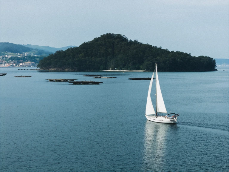 Jeanneau Sun Odyssey 42 te huur van particulier of professional in Combarro