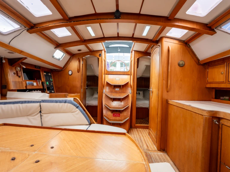 Verhuur Zeilboot in Combarro - Jeanneau Sun Odyssey 42