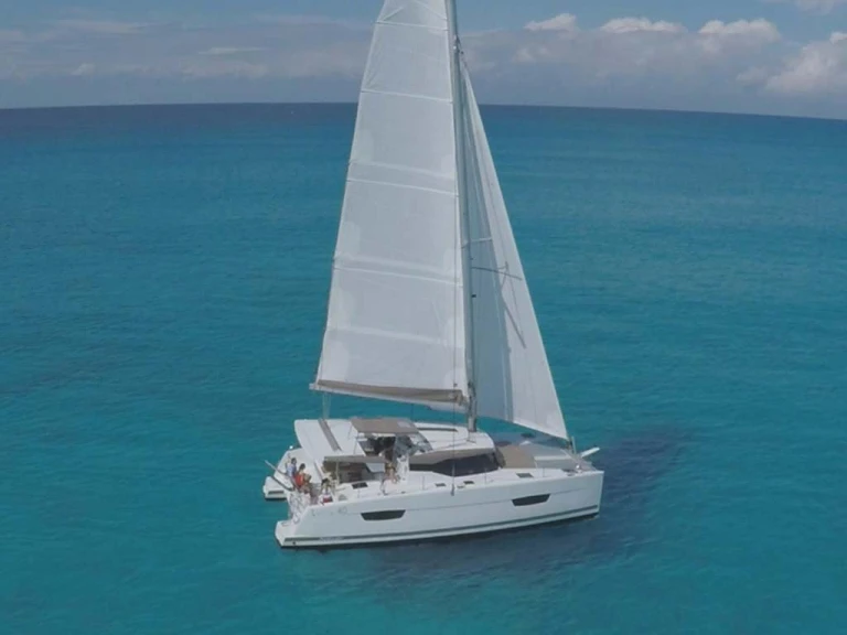 Huur een Fountaine Pajot Lucia 40 in Lefkáda