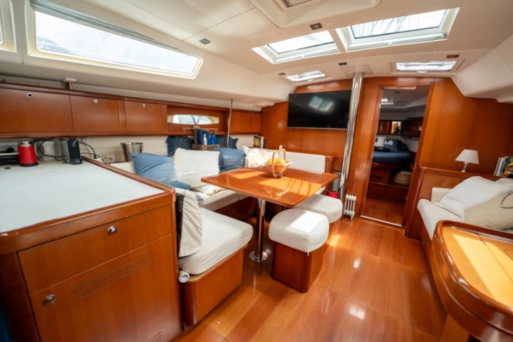 Bénéteau Oceanis 50 te huur van particulier of professional in Combarro