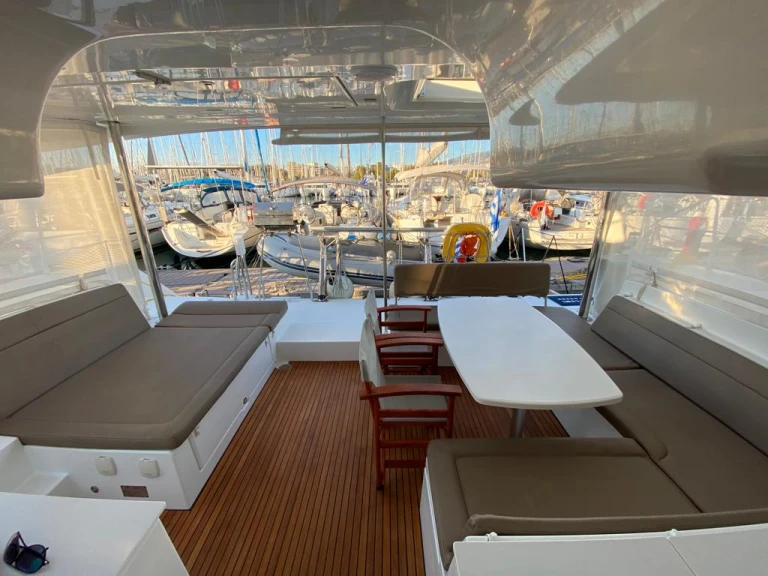 Catamaran te huur in Kallithea voor de beste prijs