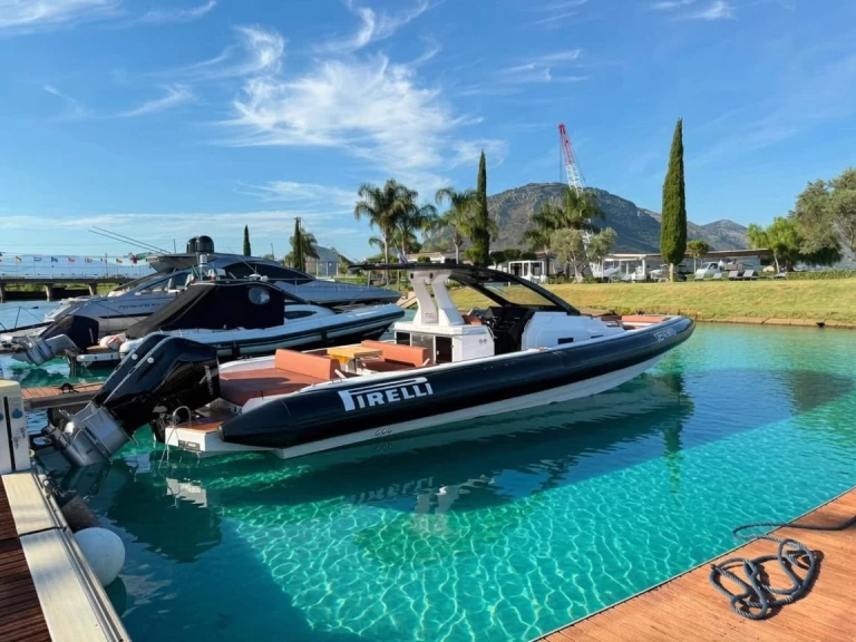 Motorboot te huur in Cannigione voor de beste prijs