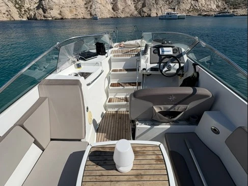 Jeanneau Cap Camarat 7.5 DC te huur van particulier of professional in Marseille