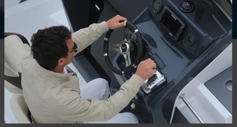 Huur Motorboot met of zonder schipper Bénéteau in Marseille