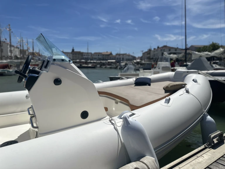 Verhuur Motorboot in La Flotte - Zodiac Medline 7.5