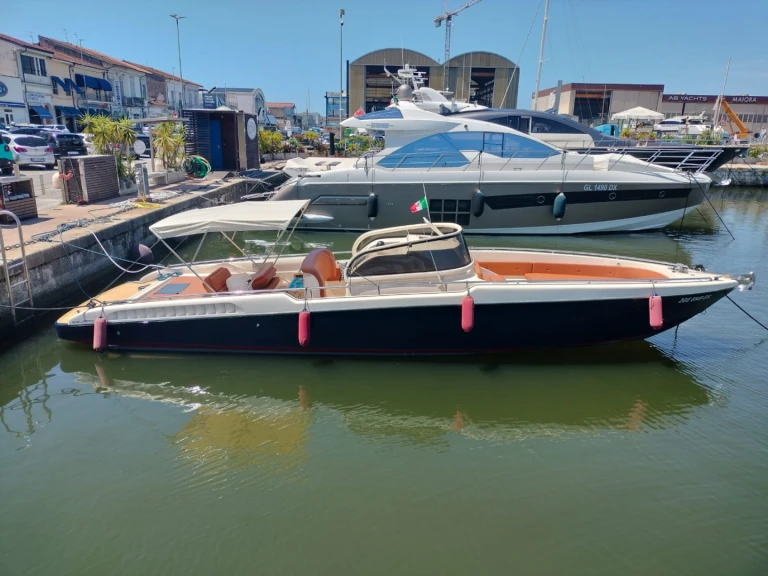 Bootverhuur Viareggio goedkoop Iguana 36