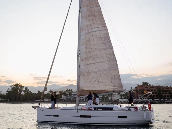 Zeilboot te huur in Puerto Banús voor de beste prijs