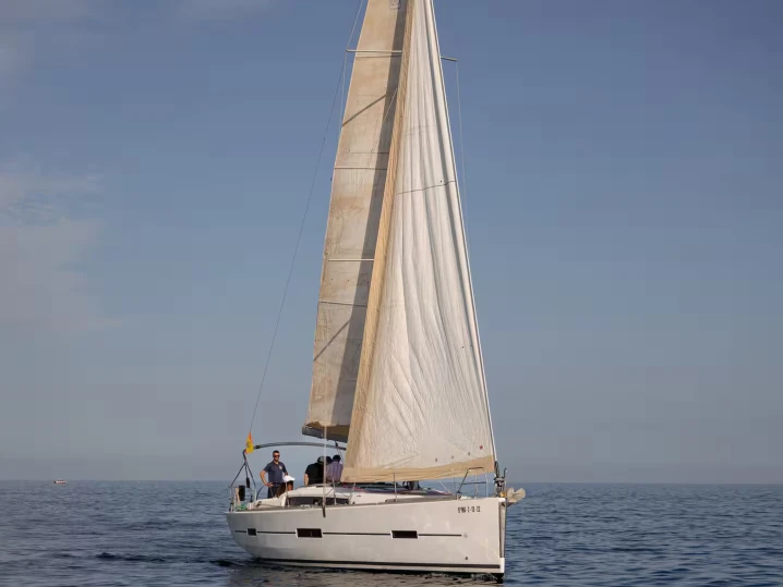 Jachthuur in Puerto Banús - Dufour Dufour 410 Grand Large via SamBoat