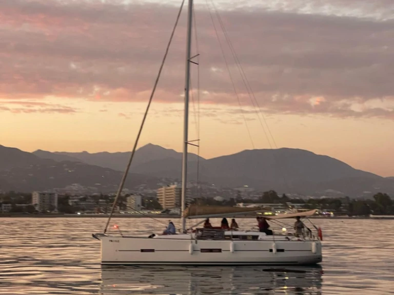 Bootverhuur Puerto Banús goedkoop Dufour 410 Grand Large
