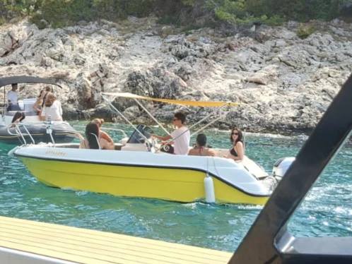 Bootverhuur Hvar goedkoop Eden 18