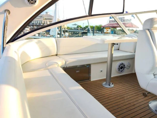 Motorboot te huur in New York (City) voor de beste prijs