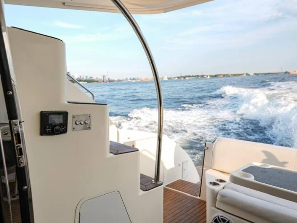 Jachthuur in New York (City) - Cruisers Yacht 447 via SamBoat