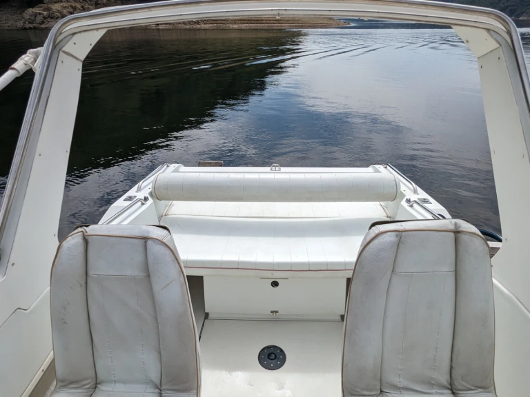 Verhuur Motorboot Jeanneau met vaarbewijs